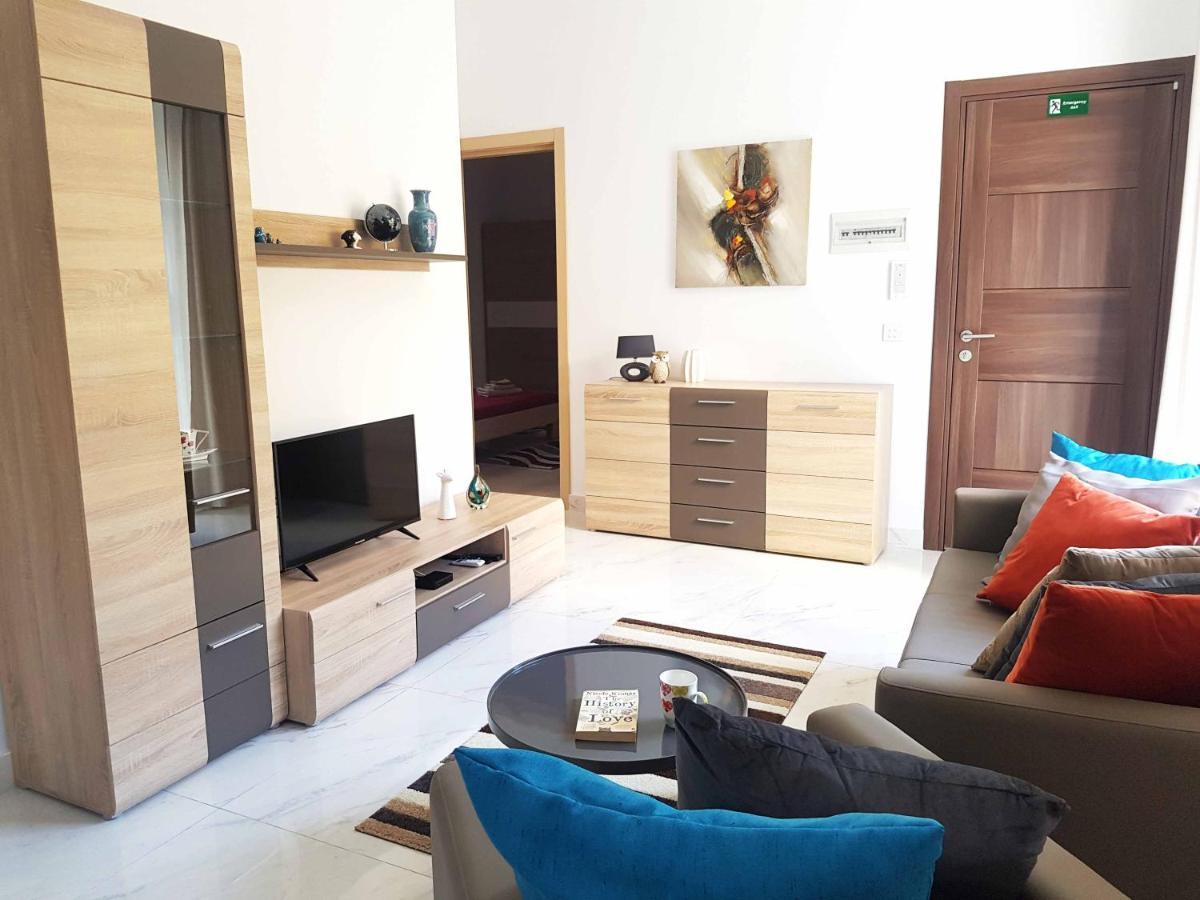 Ac1- Prime Location 3 Bedroom Apt In St.Julian'S San Giuliano Esterno foto
