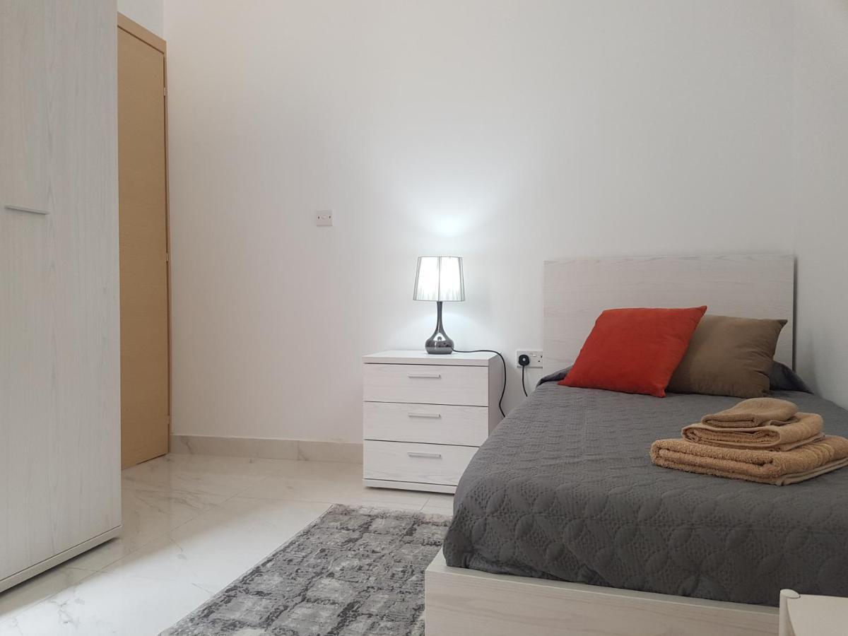Ac1- Prime Location 3 Bedroom Apt In St.Julian'S San Giuliano Esterno foto