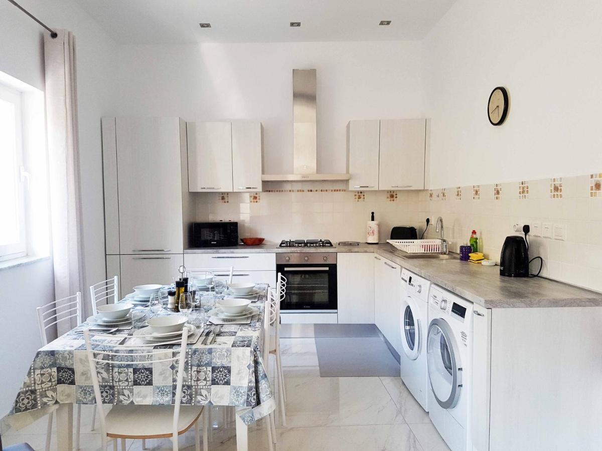 Ac1- Prime Location 3 Bedroom Apt In St.Julian'S San Giuliano Esterno foto