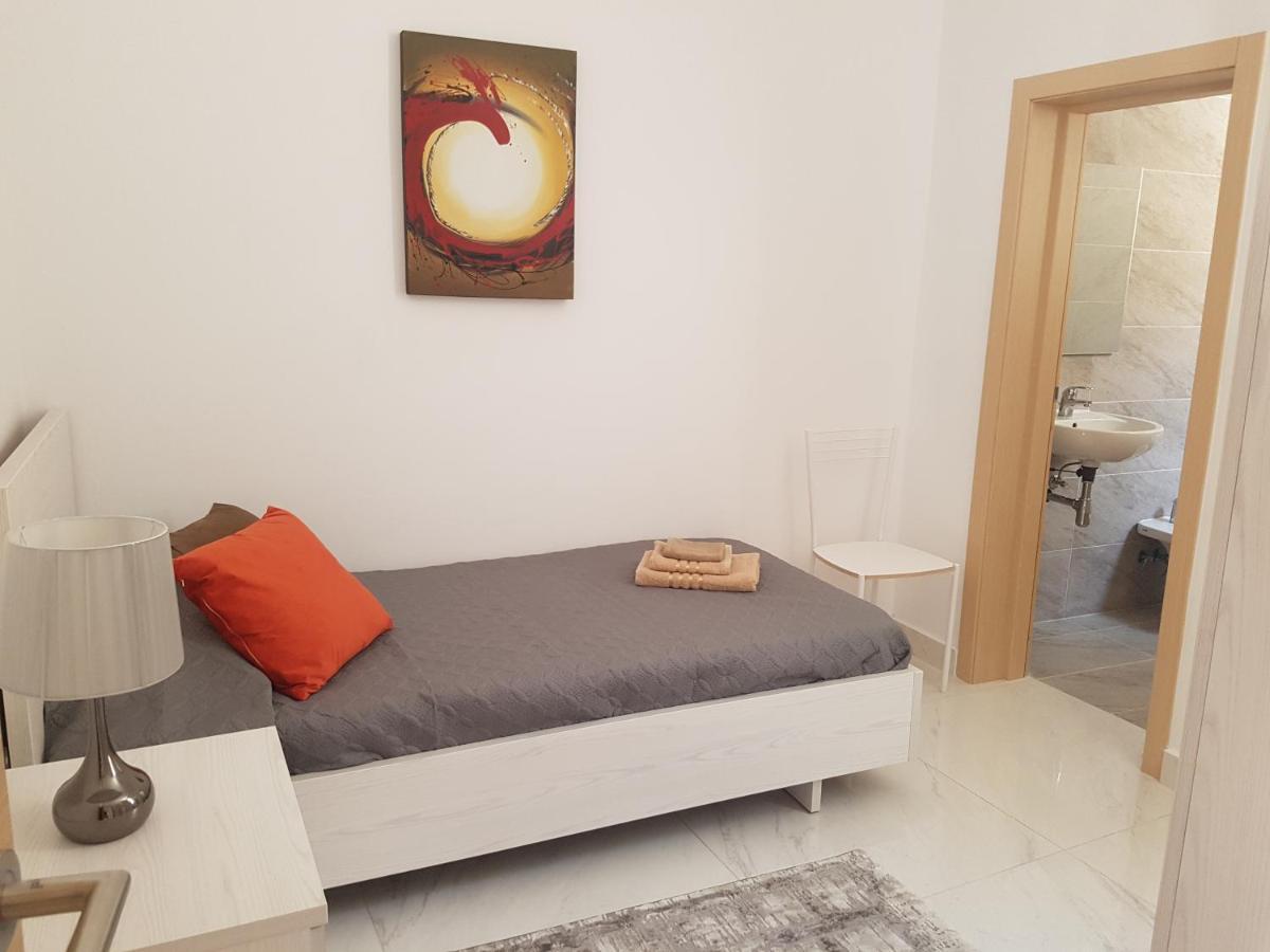 Ac1- Prime Location 3 Bedroom Apt In St.Julian'S San Giuliano Esterno foto